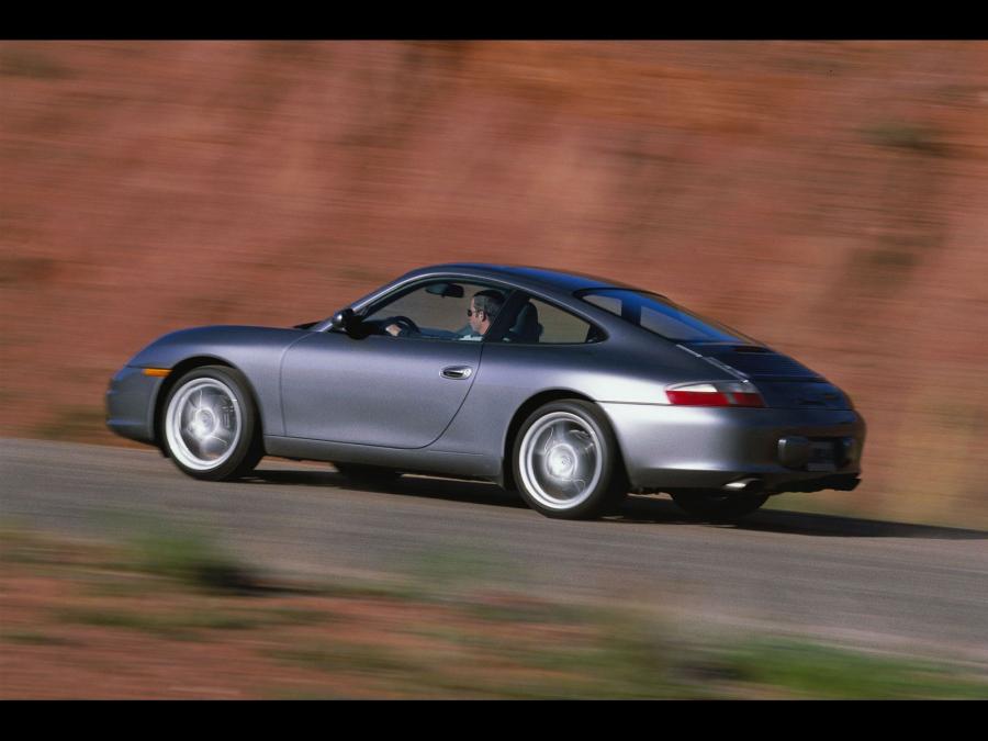  Porsche 911 Carrera 2004 года  (фото 14 из 14)